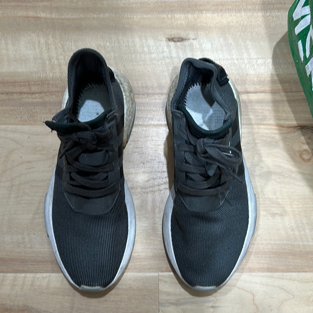 Adidas size 8 grey